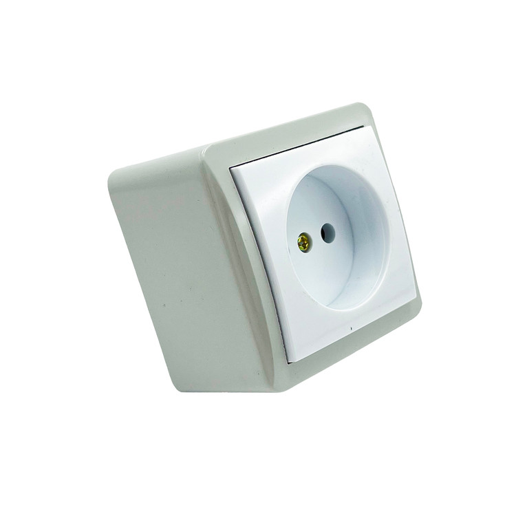 پریز برق روکار ساده 220 ولت 16 آمپر پارت الکتریک